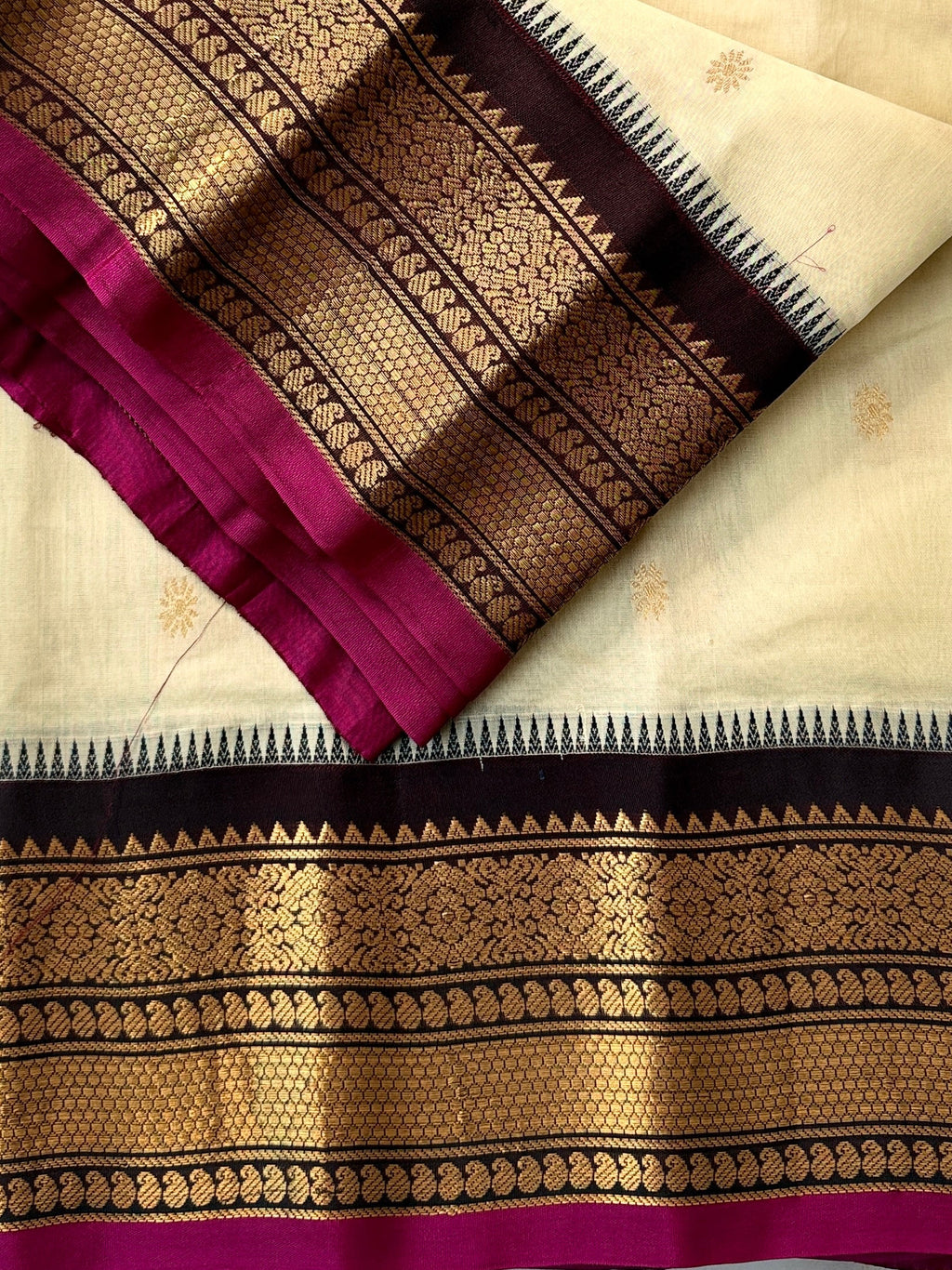 Kanakam Pure Handloom Gadwal Seco Saree