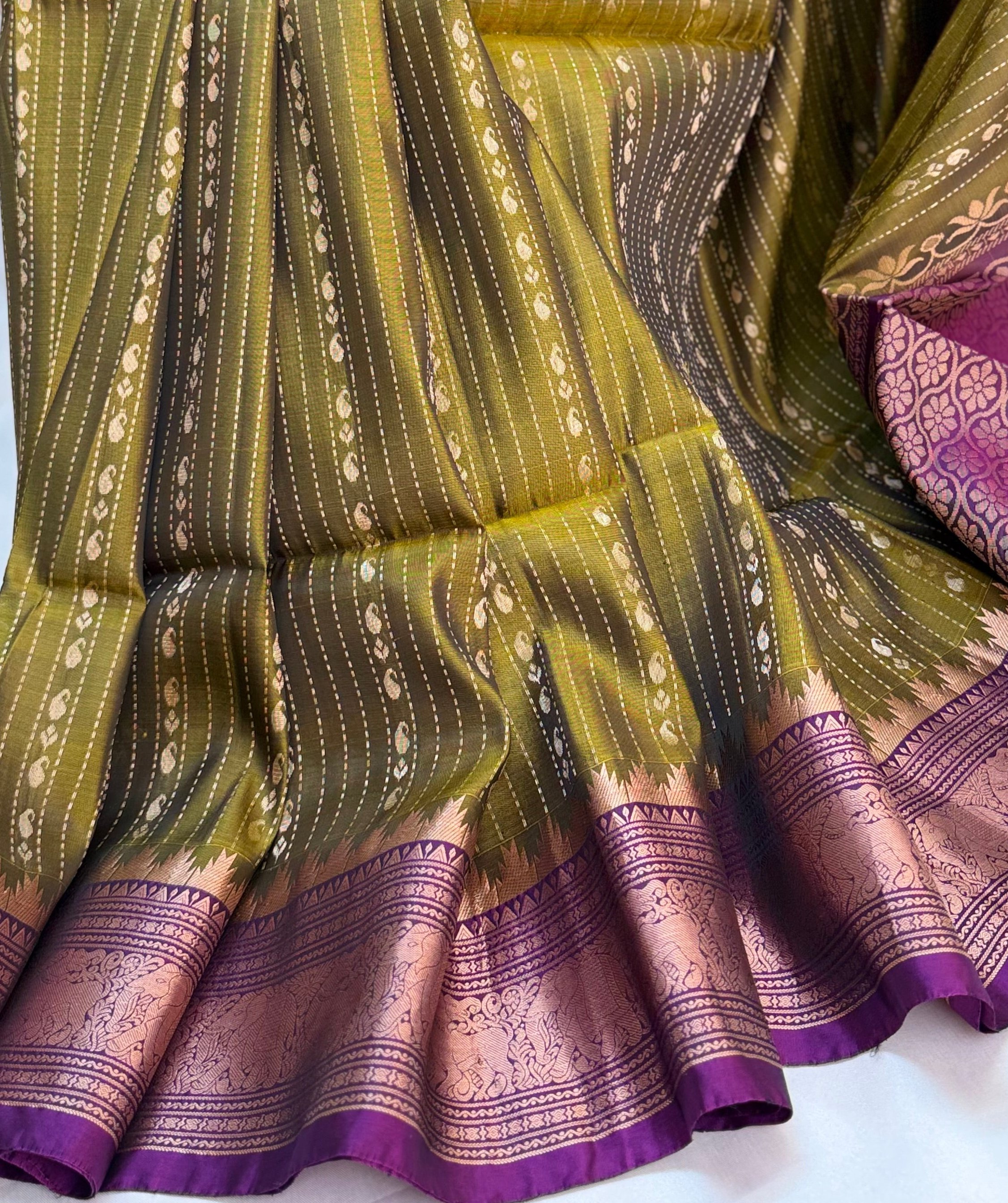 Kanchi Pattu Saree Mehendhi Green