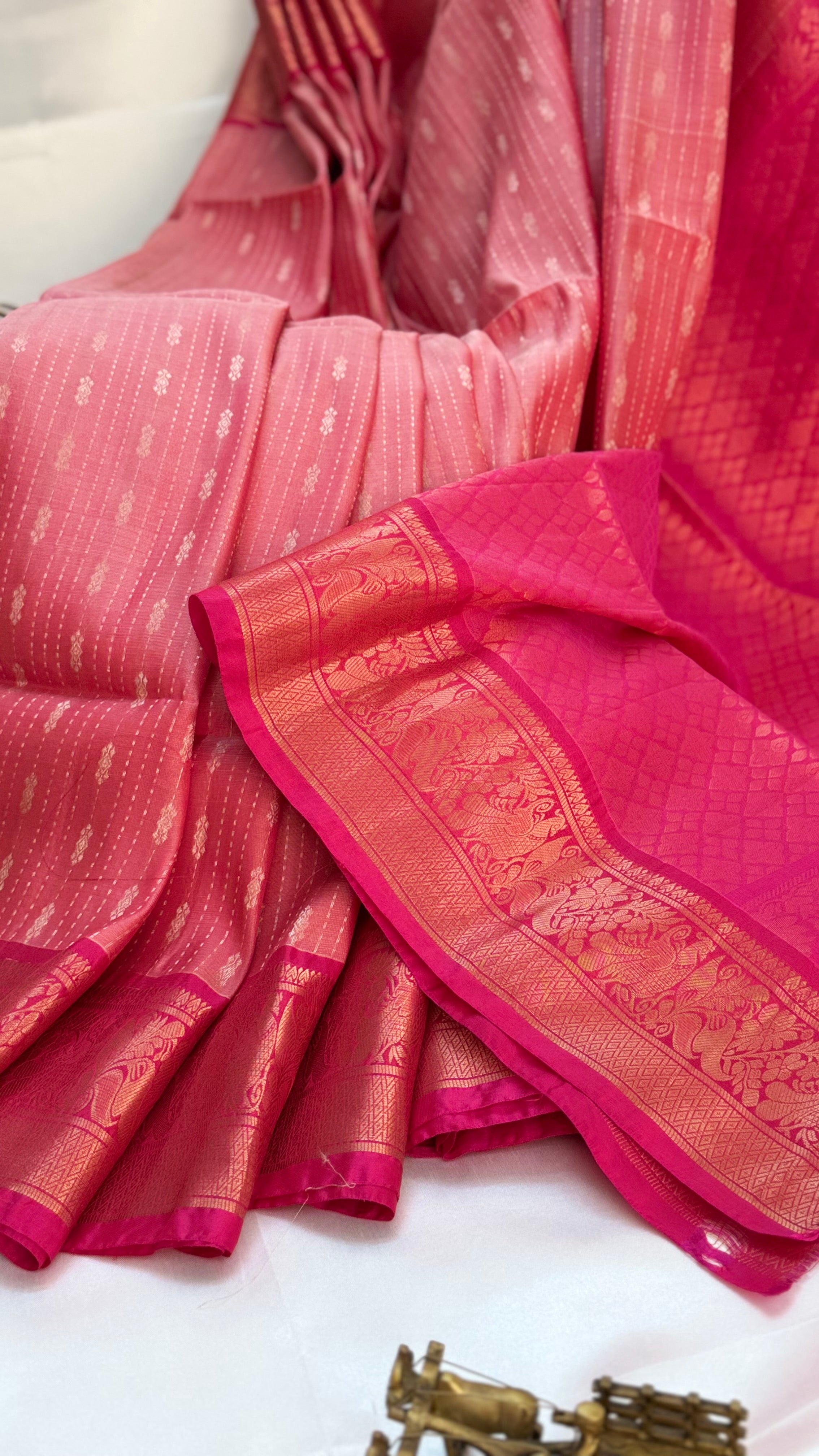 Kanchi Pattu Saree Peach with  Pink border