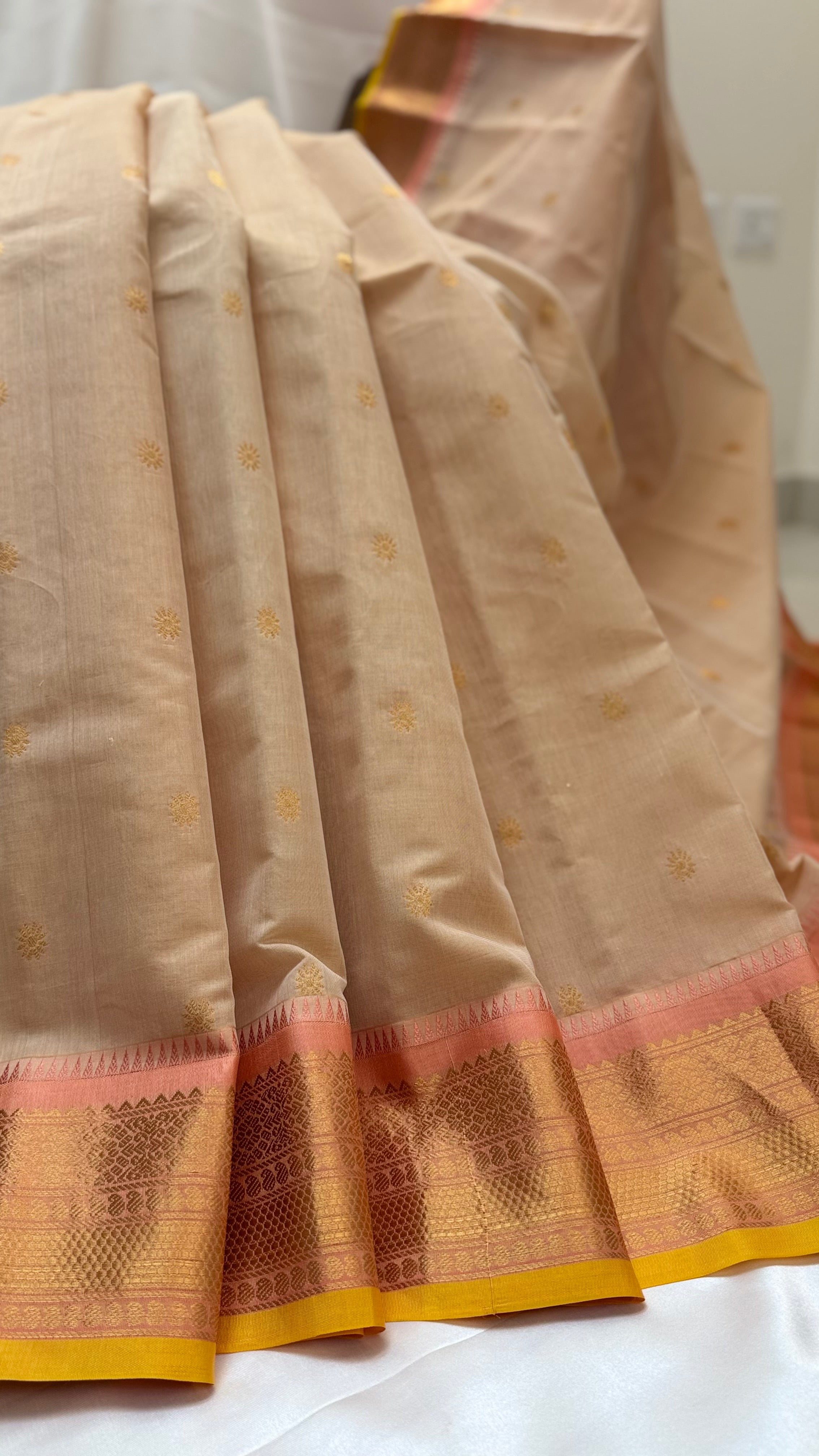 Komalam Gadwal Seko Saree - Off White Rose Pink