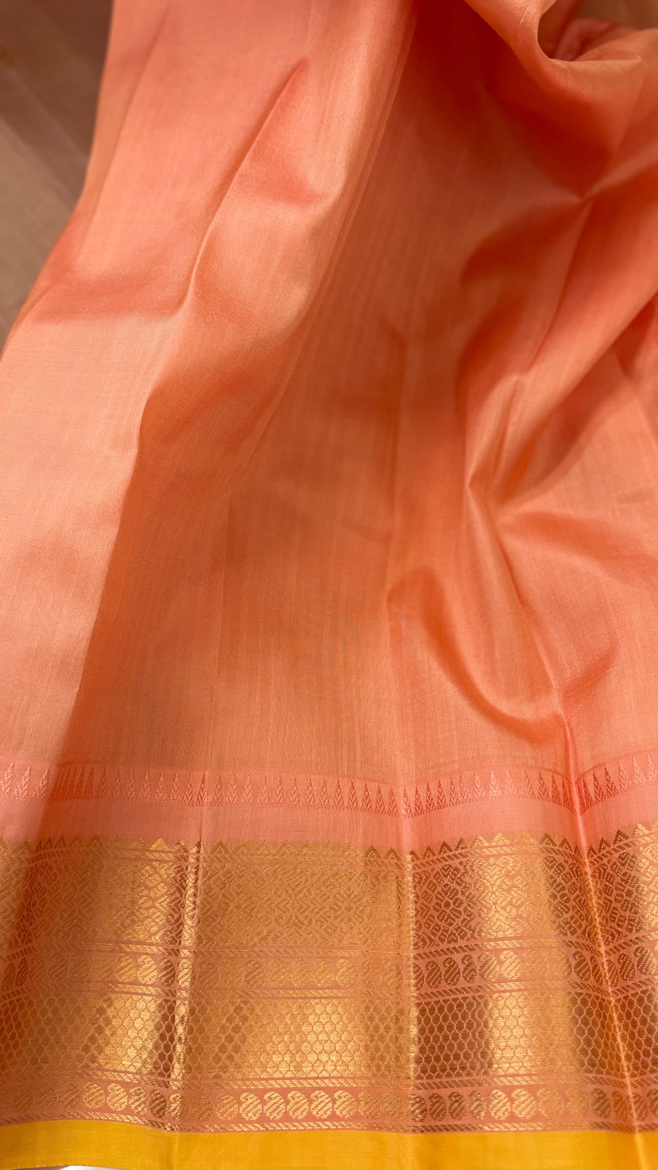 Komalam Gadwal Seko Saree - Off White Rose Pink